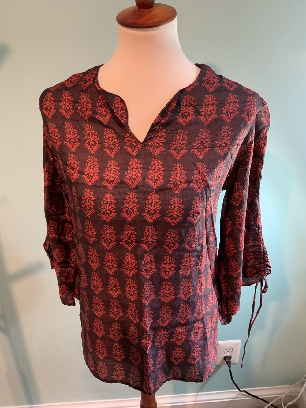 Women's silk Red Patterned Split-Neck Blouse